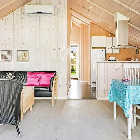 Nice In W/ Wifi And 2 Bedrooms Holiday home
