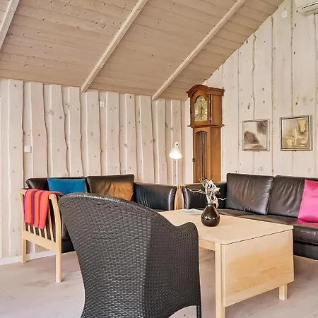 Nice In W/ Wifi And 2 Bedrooms Holiday home *